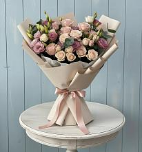 Букет цветов из:  Розы и Лизиантусы в Степном Ставропольский край