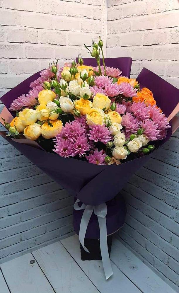 Букет цветов из: Хризантемы и Розы в Степном Ставропольский край