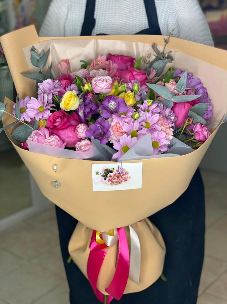 Букет цветов из: Хризантемы, Гвоздики и Альстромерии в Степном Ставропольский край