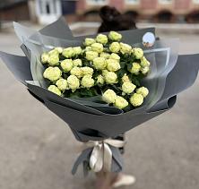 Букет Белые кустовые розы Солинеро в Степном Ставропольский край
