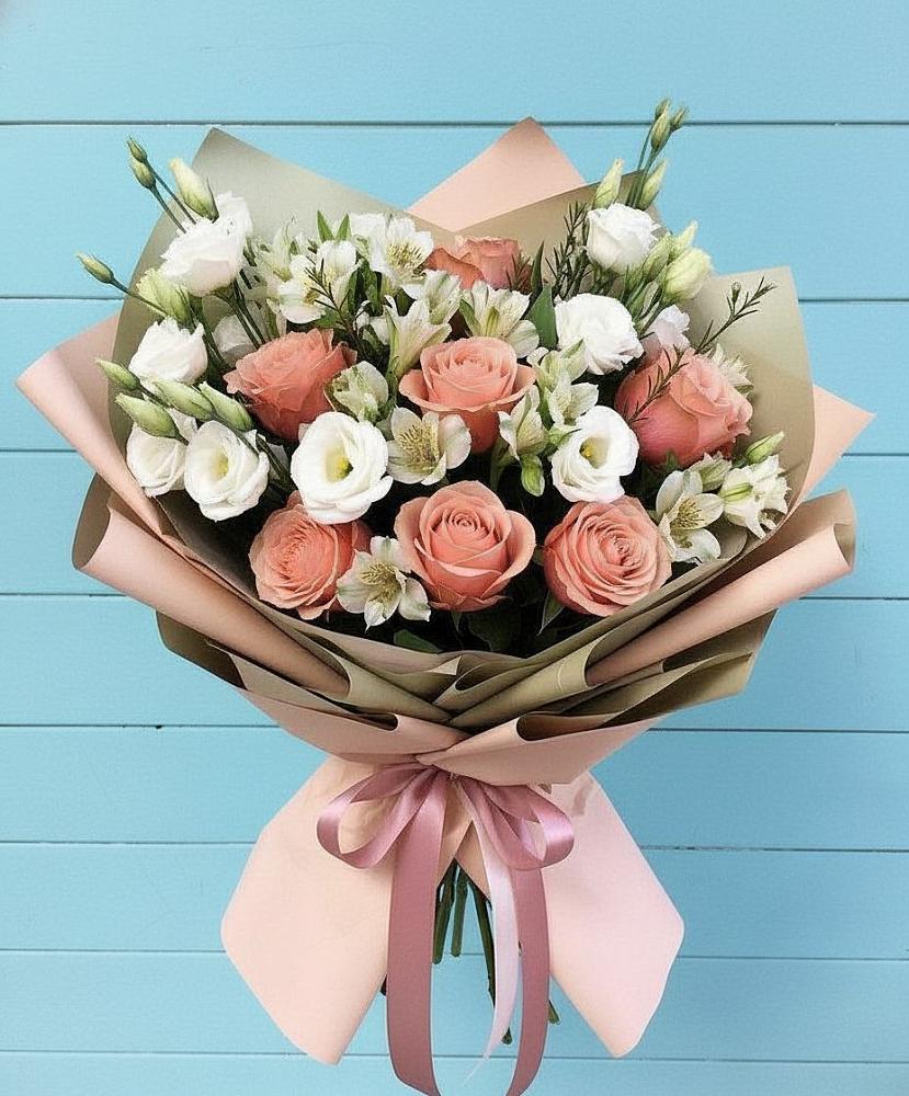 Букет цветов из: Розы, Альстромерии и Лизиантусы в Степном Ставропольский край