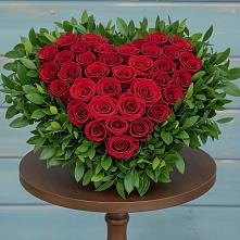 Цветочная композиция из Розы в виде сердца в Степном Ставропольский край