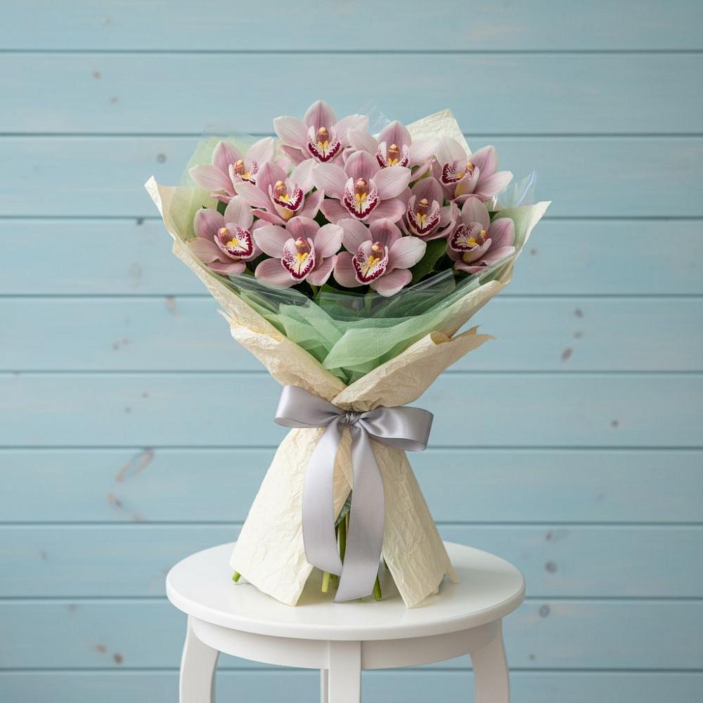 Букет цветов из: Орхидеи и Розы в Степном Ставропольский край