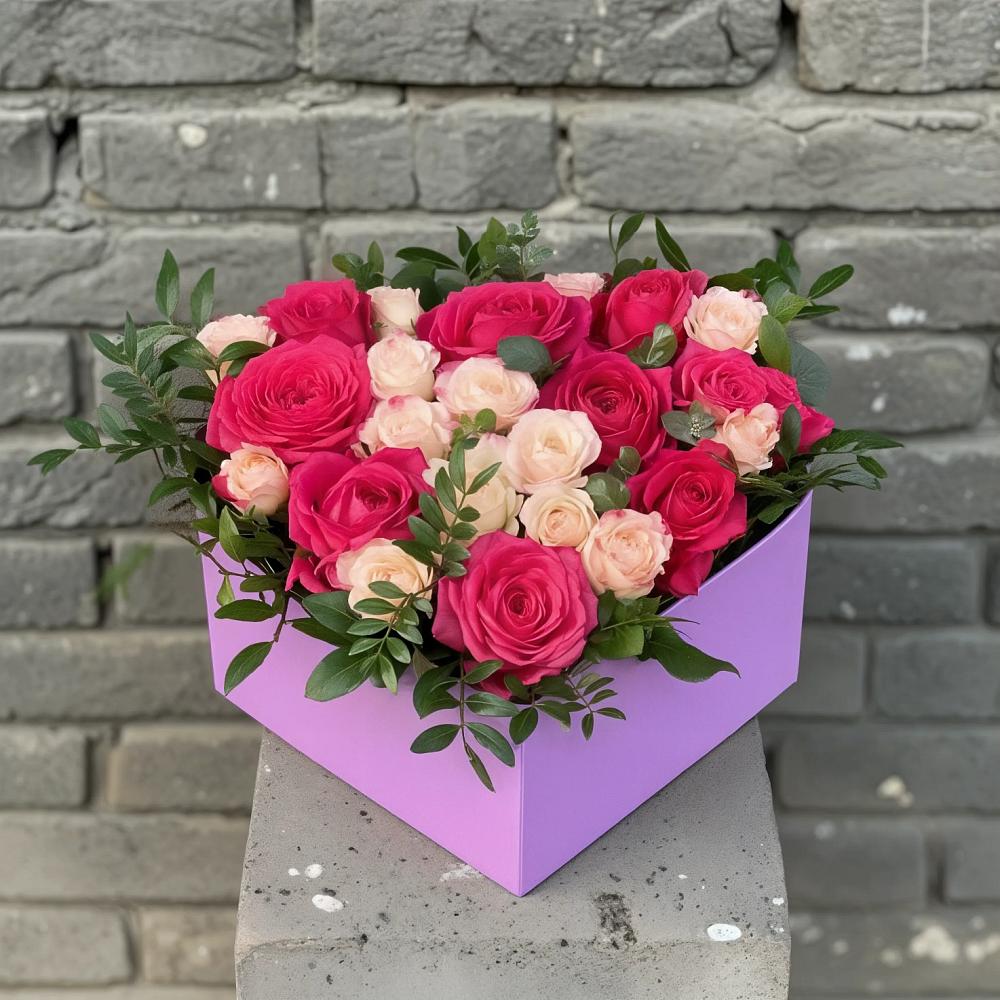 Цветочная композиция из Розы в коробке в Степном Ставропольский край