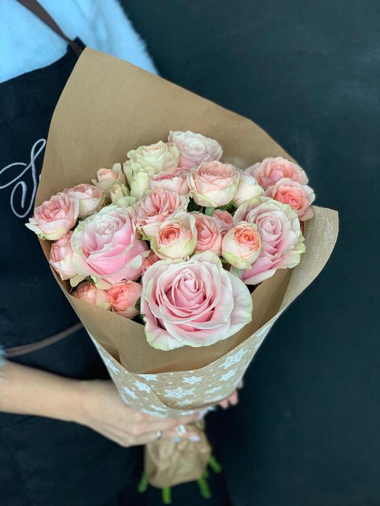 Букет цветов из: Хризантемы и Розы в Степном Ставропольский край