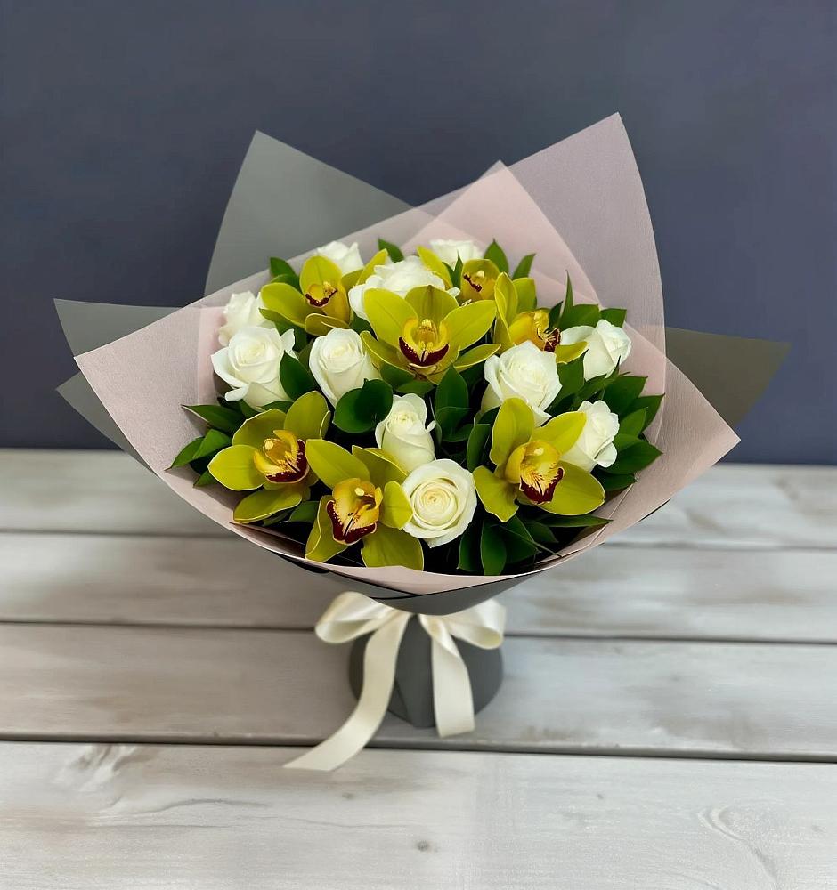 Букет цветов из: Орхидеи и Розы в Степном Ставропольский край