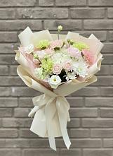 Букет цветов из:  Гвоздики, Розы, Лизиантусы и Хризантемы #REPLACE_PRED# Степном Ставропольский край