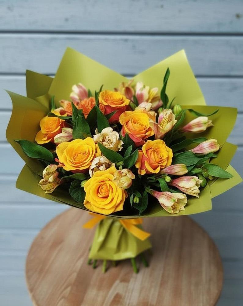 Букет цветов из: Альстромерии и Розы в Степном Ставропольский край