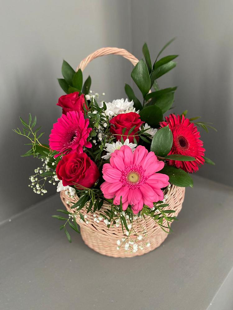 Цветочная композиция из Розы, Хризантемы и Герберы в корзине в Степном Ставропольский край