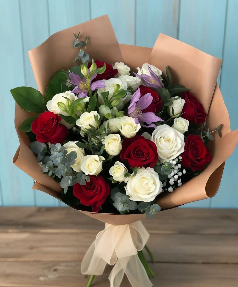 Букет цветов из: Розы и Альстромерии в Степном Ставропольский край