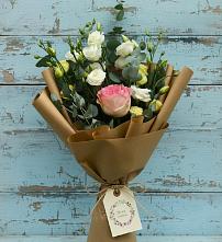 Букет цветов из:  Розы и Лизиантусы в Степном Ставропольский край