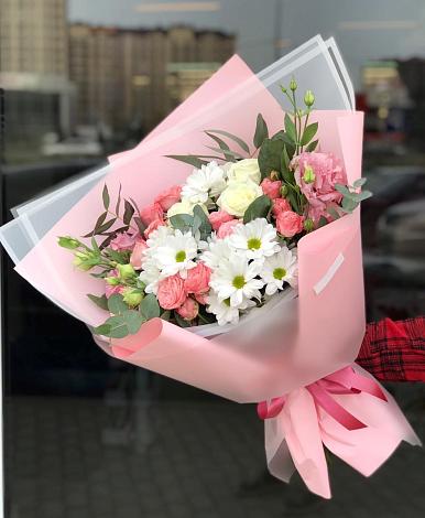 Букет цветов из: Розы, Лизиантусы и Хризантемы в Степном Ставропольский край