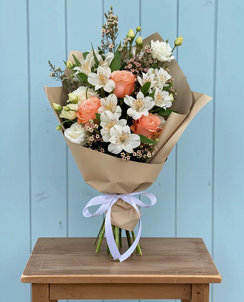 Букет цветов из: Альстромерии, Лизиантусы, Розы и Хризантемы в Степном Ставропольский край