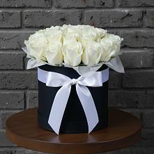 Цветочная композиция из Розы в шляпной коробке в Степном Ставропольский край